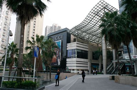 The MixC Shopping Mall Shenzhen (华润万象城) .